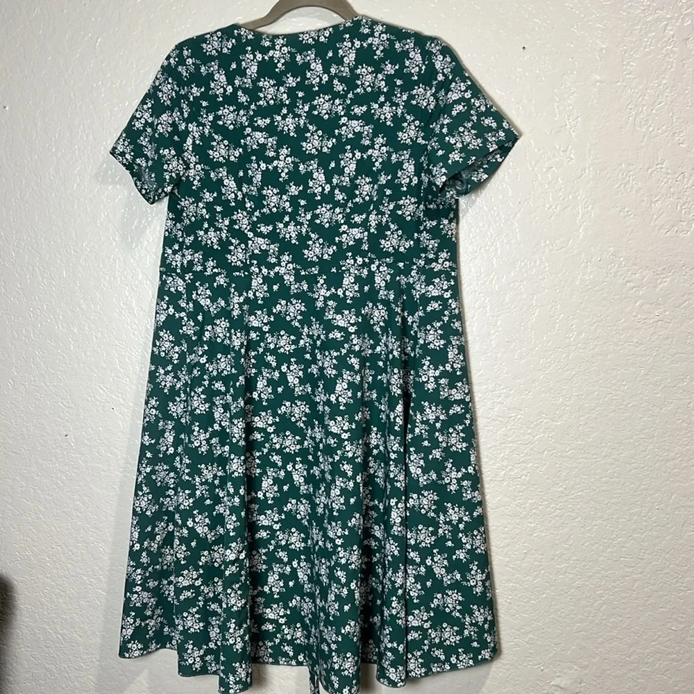 Floral Green WrapDress Size L - Picture 4 of 7